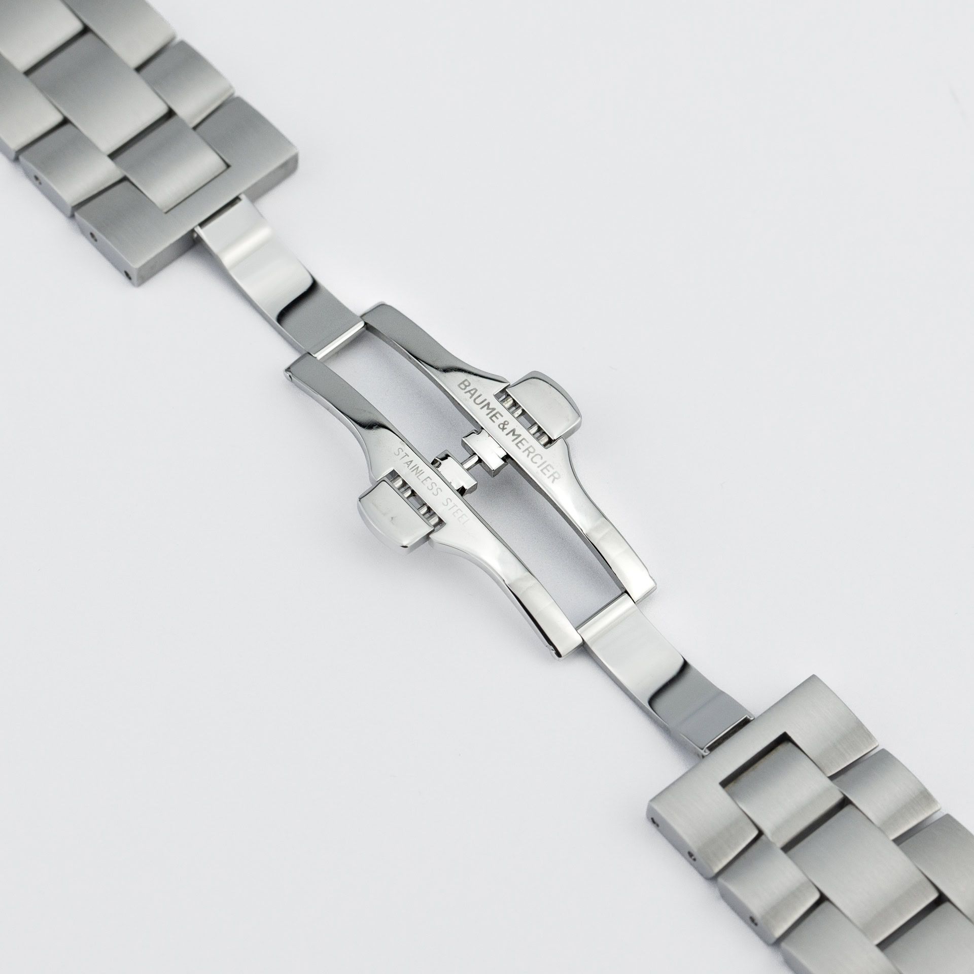 Clifton Club Quartz - Image 9