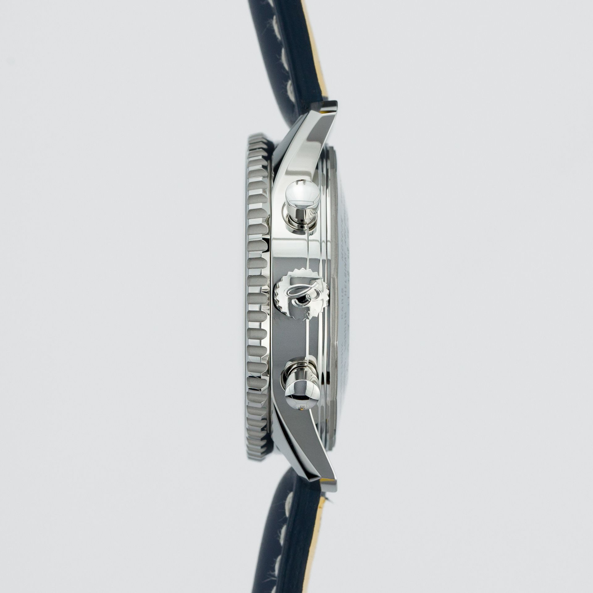 Breitling Navitimer 1 Chronograph GMT 46 A24322121C2X1 steel Blue - Right side view