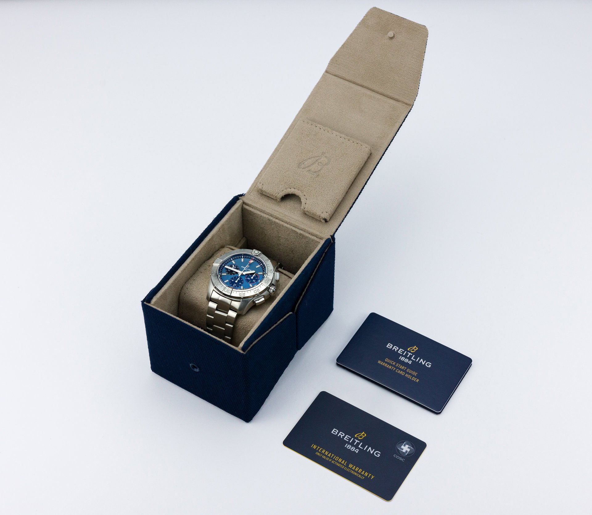 Avenger B01 Chronograph 44 Chronometer - AB0147101C1A1 - Image 2