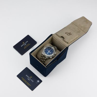 Breitling Avenger B01 Chronograph 44 AB0147101B1A1 - Alternate view