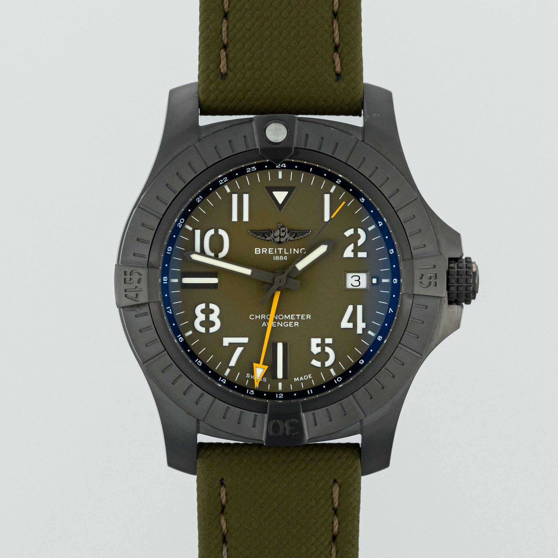 Avenger Automatic GMT 45 Night Mission - V32395
