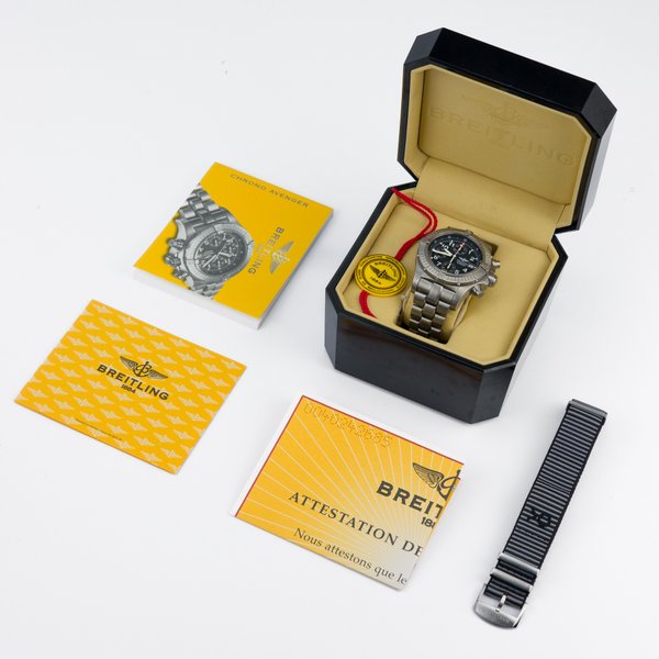 Breitling Chrono Avenger Titanium - Image 2