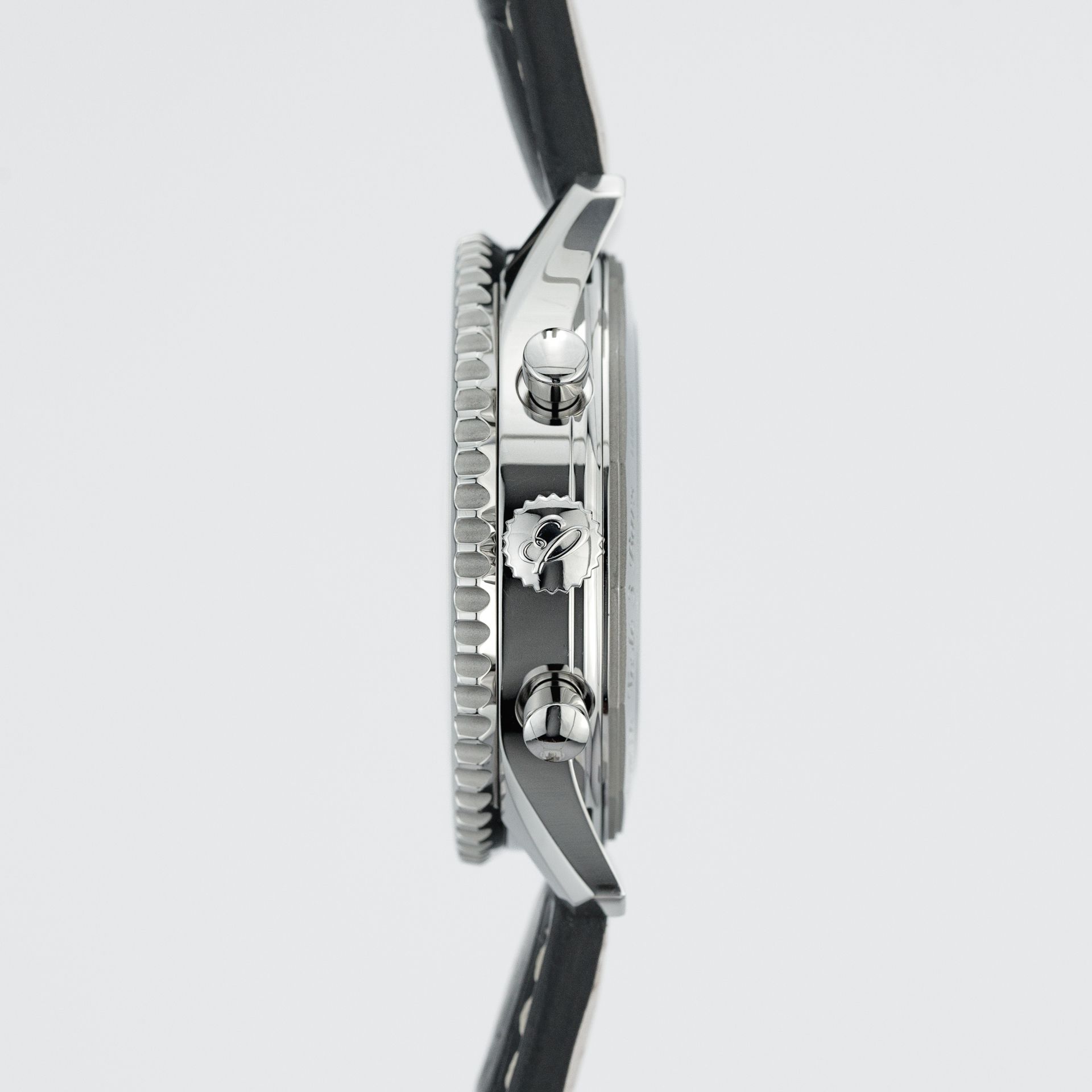 Breitling Navitimer B01 Chronograph 46 AB012721/BD09/441X steel Black - Right side view