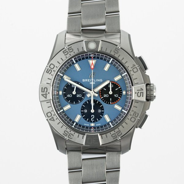 Super Avenger B01 Chronograph 46 - EB0148101C1E1