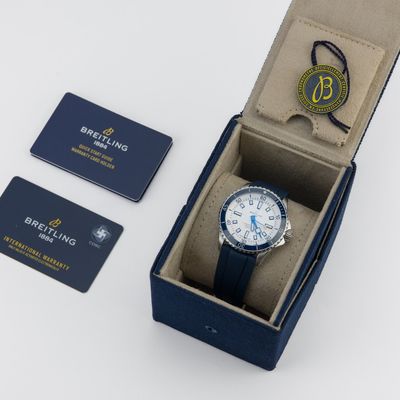 Breitling Superocean Automatic 42 Chronometre A17375E71G1S1 - Alternate view