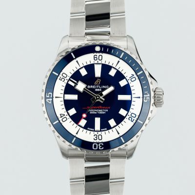 Breitling Superocean Automatic 42 A17375E71C1A1 - New/Mint condition, 2023
