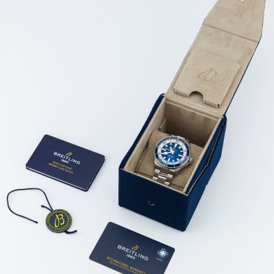 Breitling Superocean Automatic 42 A17375E71C1A1 - Alternate view