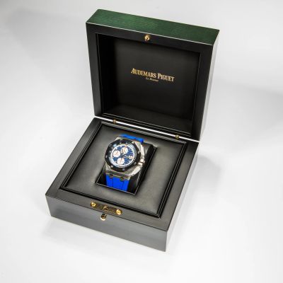 Audemars Piguet Royal Oak Offshore Chronograph Platinum 26401PO.OO.A018CR.01 - Alternate view