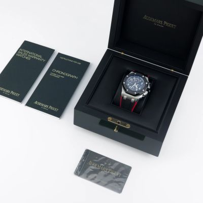 Audemars Piguet Royal Oak Offshore Chronograph 'Vampire' 26470SO.OO.A002CA.01 - Alternate view