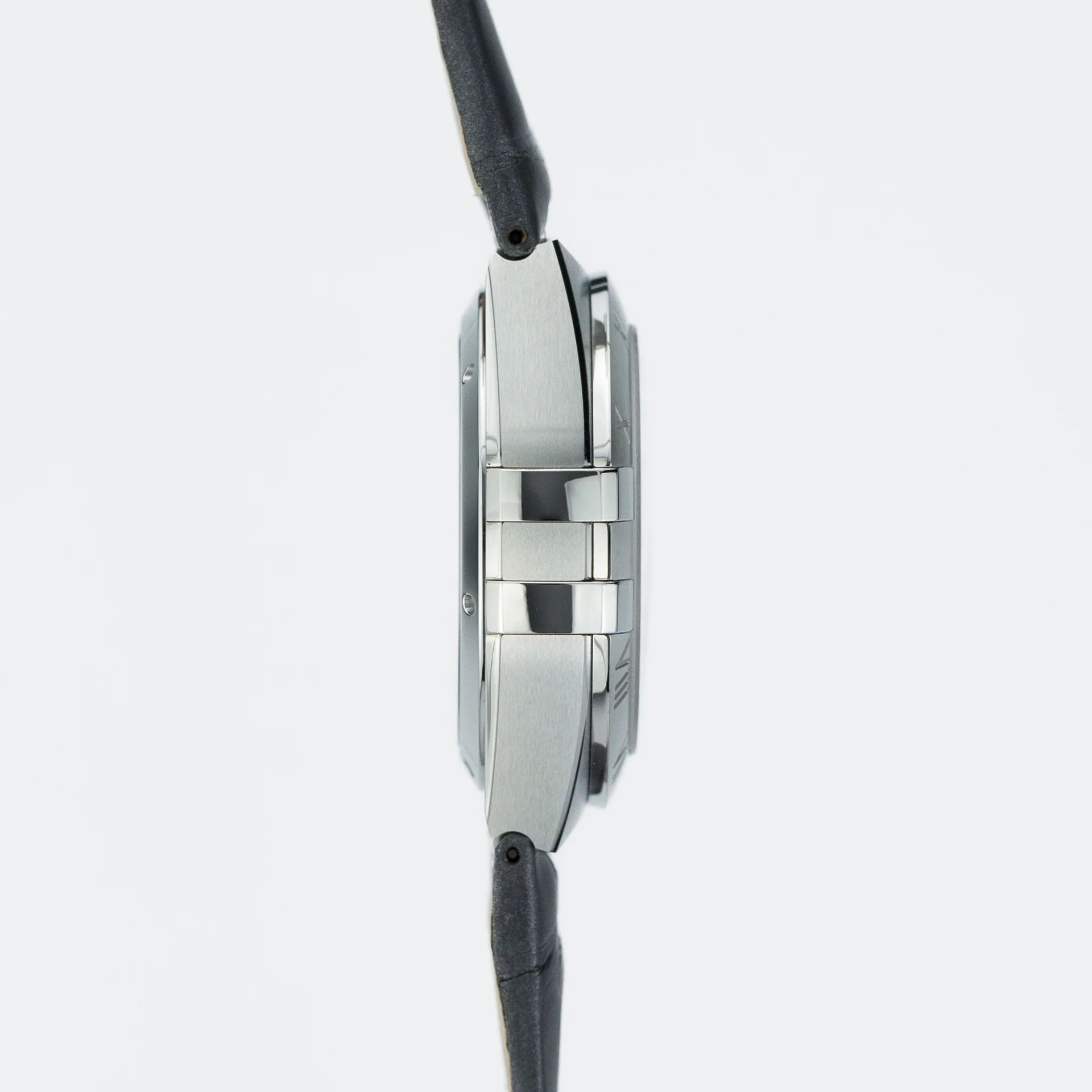 Constellation Small Seconds Co-Axial Master Chronometer - Image 7