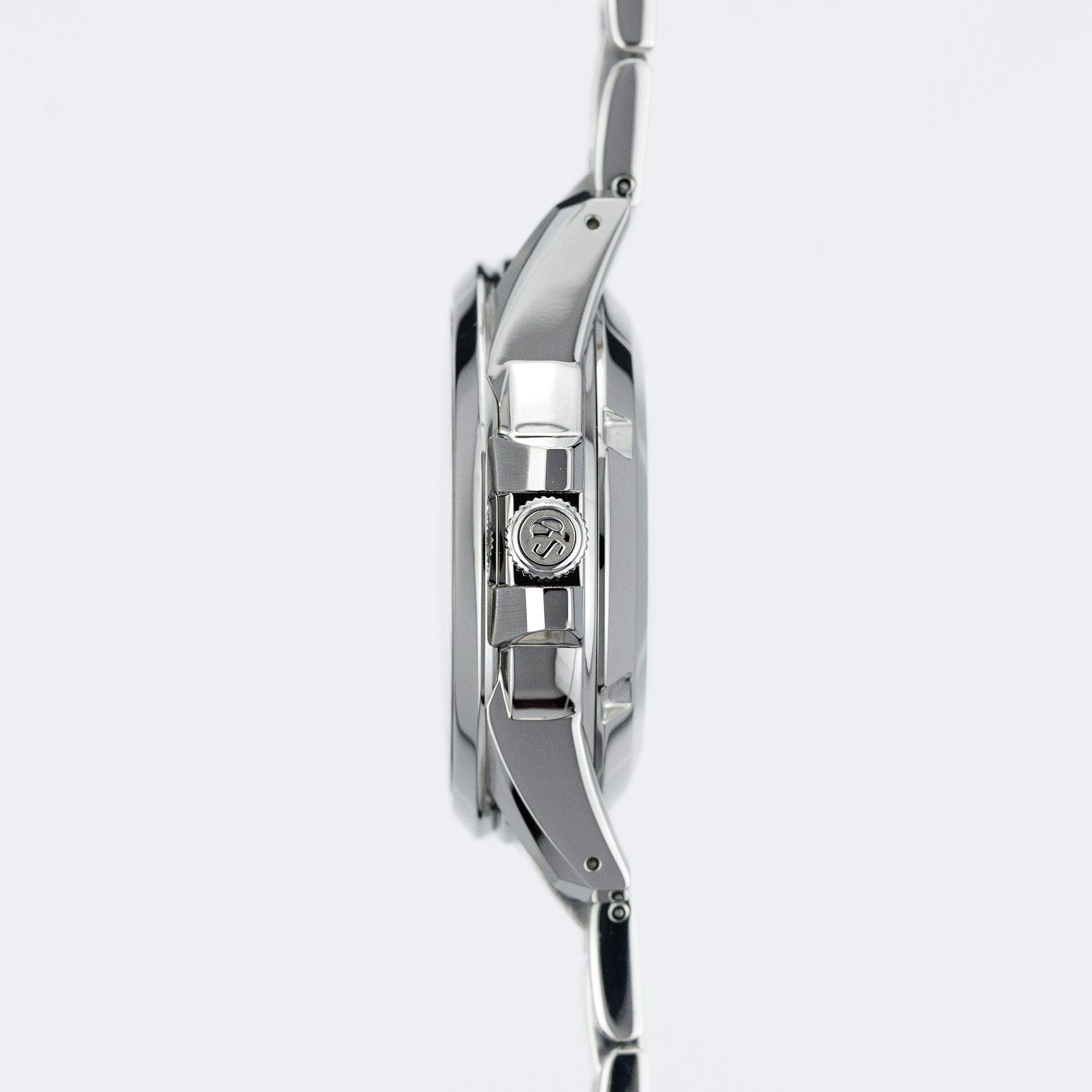 Grand Seiko Heritage Collection Date SBGR255 steel White 2020 - Right side view