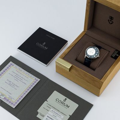 Corum Heritage 50 Lire Vulcano 082.760.20/0003 ZA13 - Alternate view