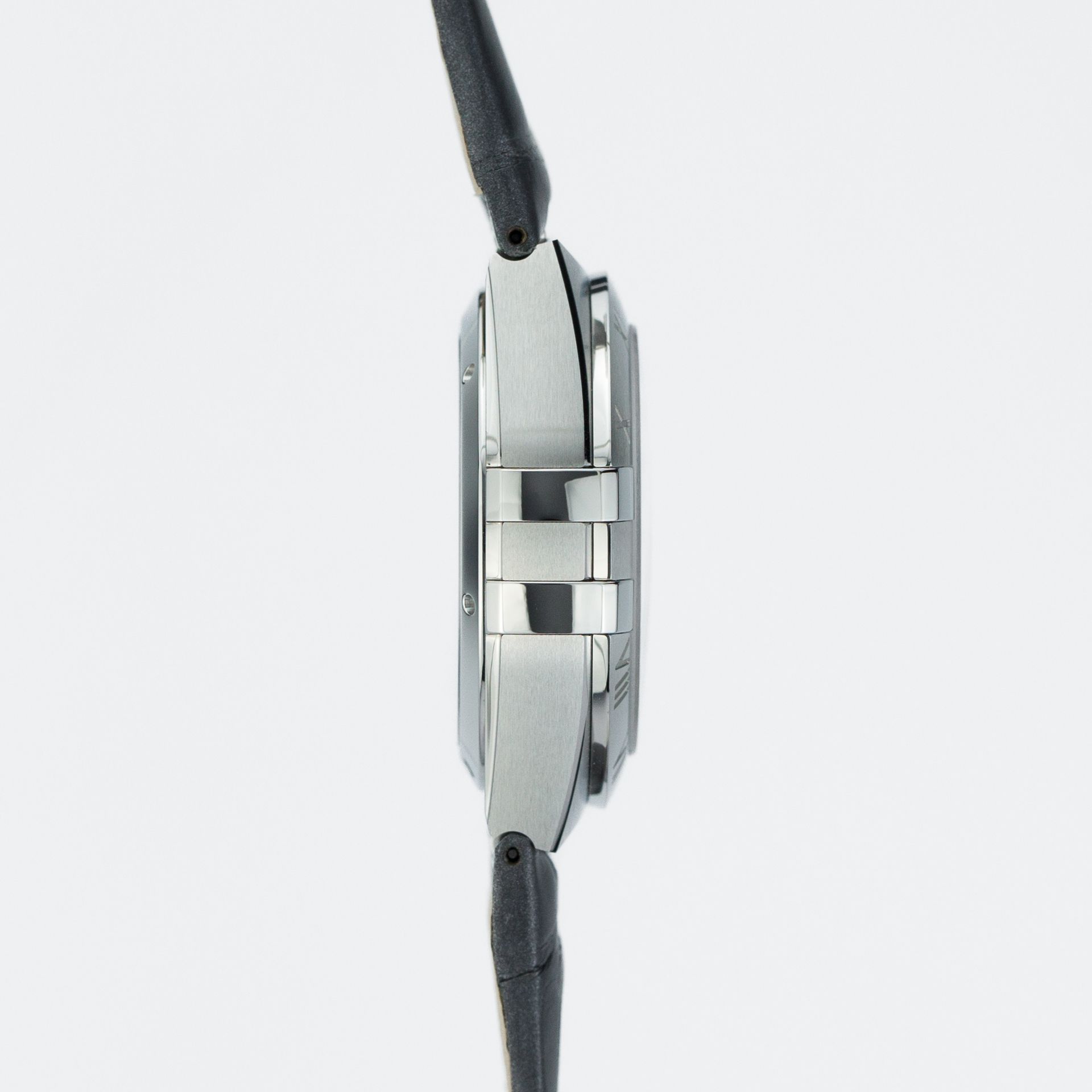 Constellation Small Seconds Co-Axial Master Chronometer - Image 7