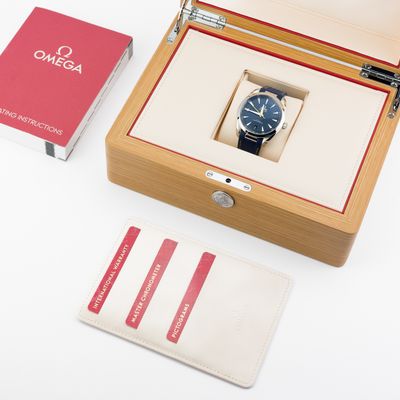 Omega Seamaster Aqua Terra 150M Co-Axial Chronometer Blue 220.12.41.21.03.009 - Alternate view