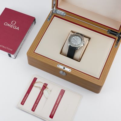 Omega Seamaster Diver 300M - Co-Axial Master Chronometer with Brushed Dial 210.32.42.20.06.002 - Alternate view