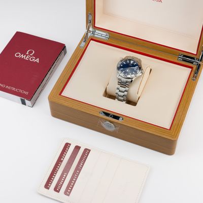 Omega Seamaster Diver 300M Chronometer 2255.80.00 - Alternate view