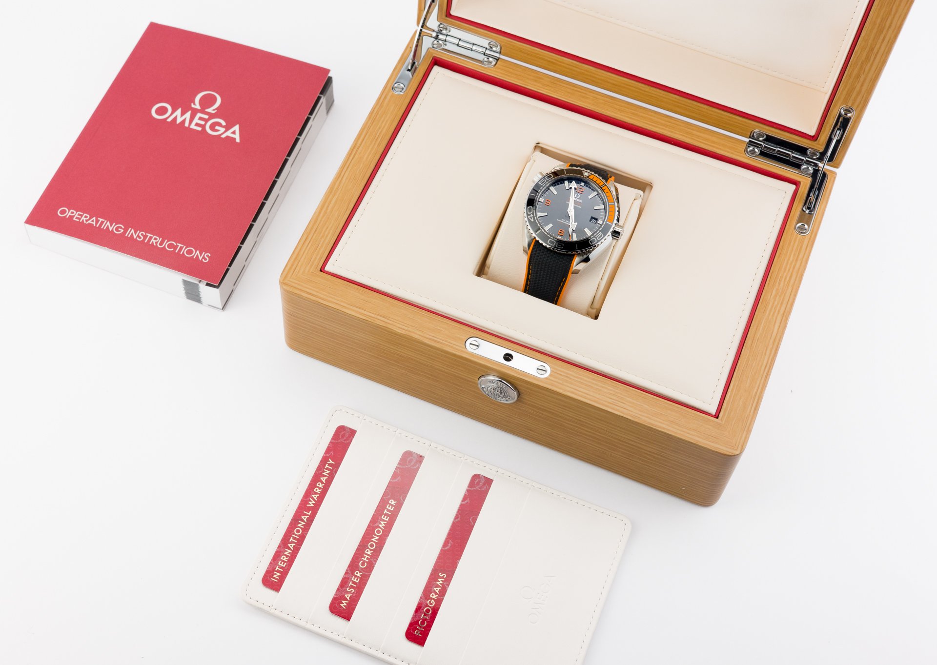 Seamaster Planet Ocean 600M Co-Axial Master Chronometer Orange - 215.32.44.21.01.001 - Image 2