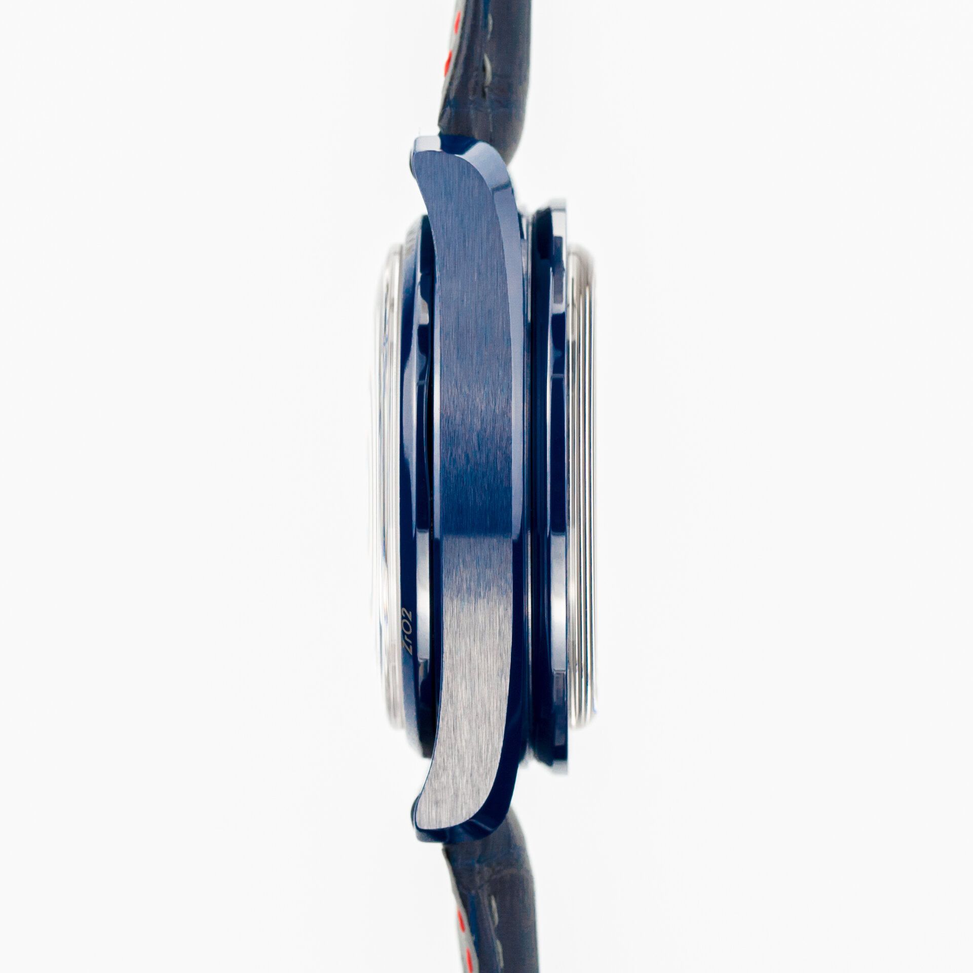 Omega Speedmaster Blue Side of the Moon Chronograph 304.93.44.52.03.001 ceramic Blue 2019 - Left side view