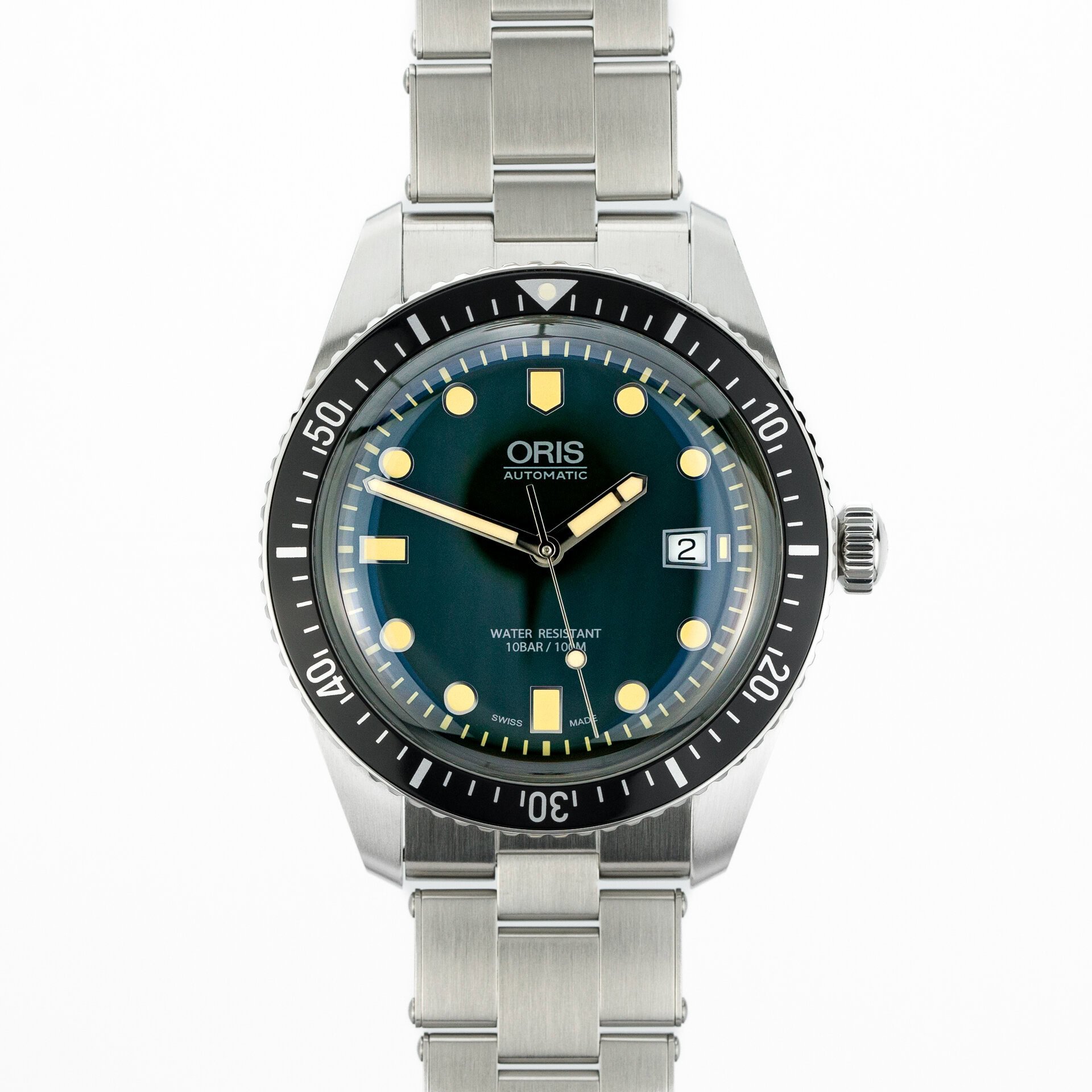 Divers Sixty-Five Green on Bracelet - 01 733 7720 4057-07 8 21 18