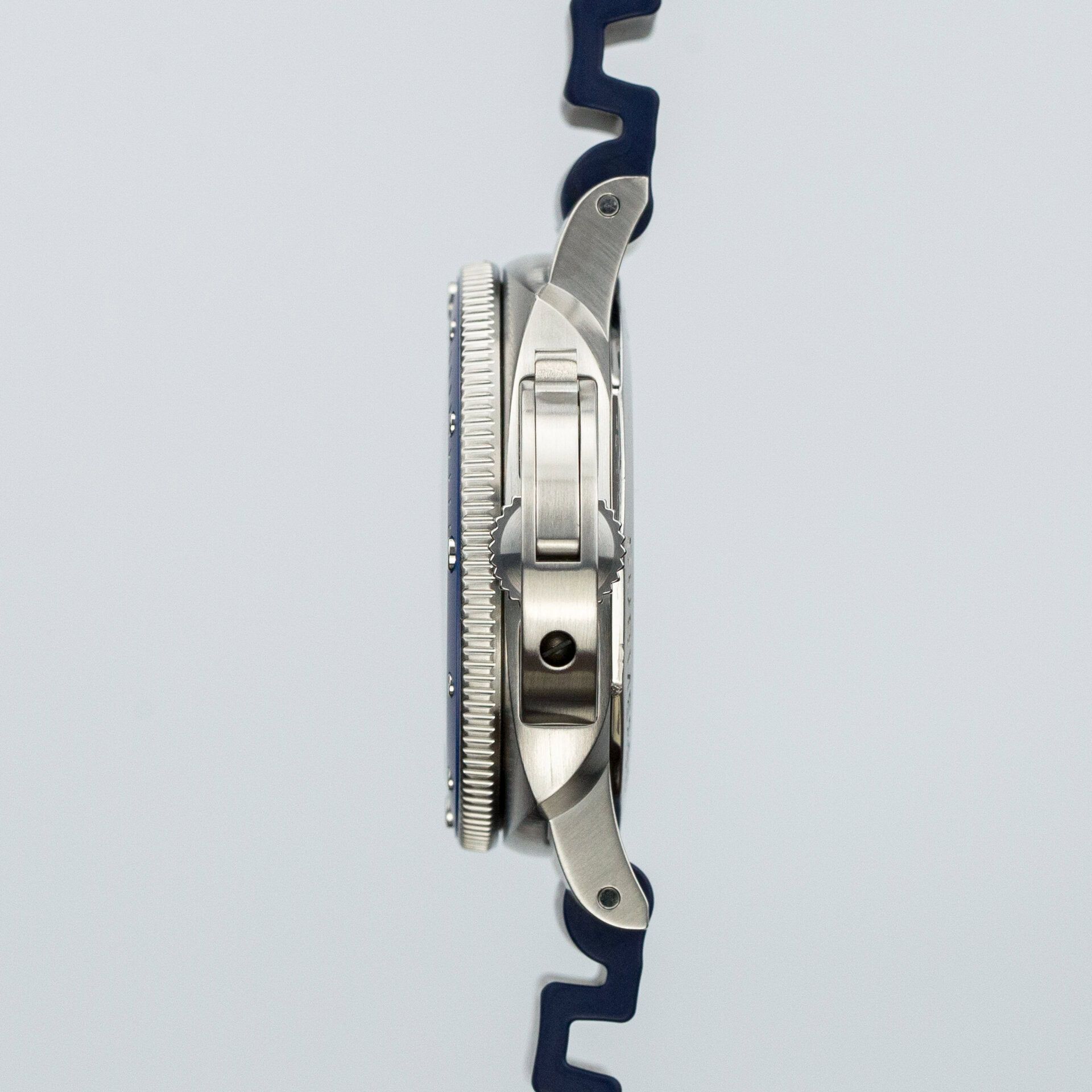 Luminor Submersible Shark Grey Dial & Blue Ceramic - Image 6