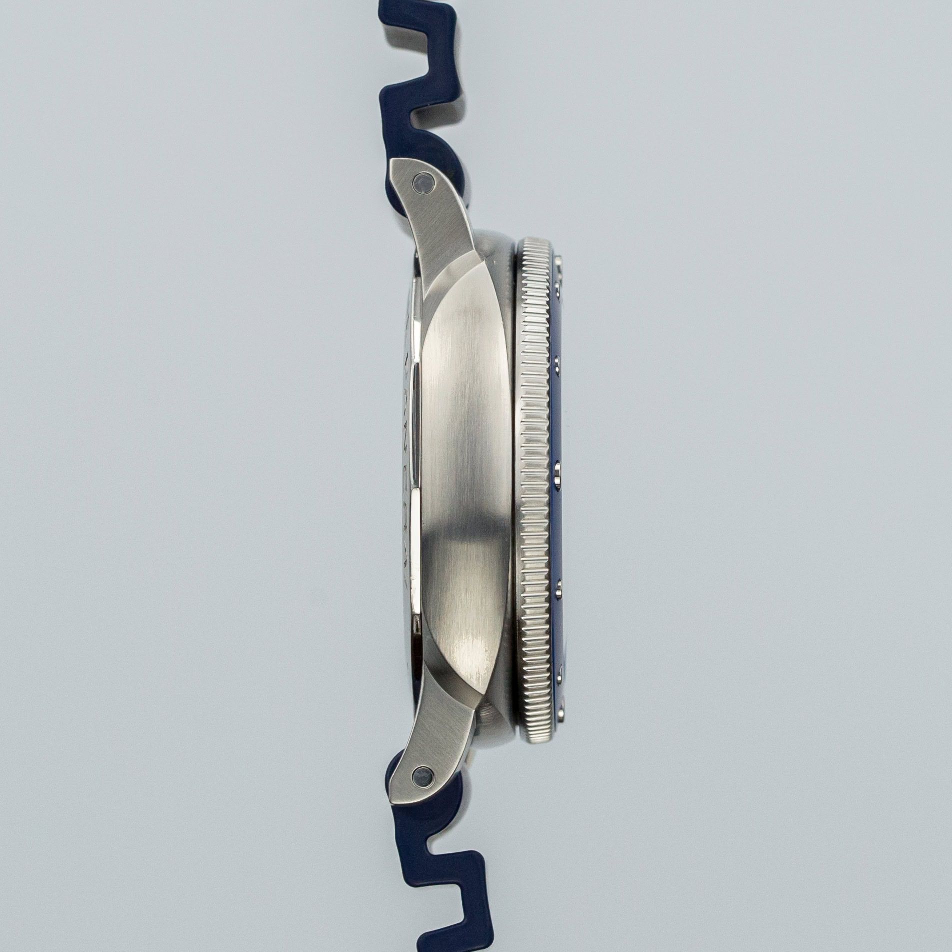 Luminor Submersible Shark Grey Dial & Blue Ceramic - Image 7