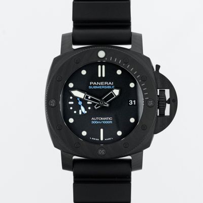 Panerai Submersible Carbotech PAM02231 - New/Mint condition, 2023