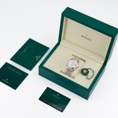 Rolex Datejust 36 Everose Gold meets Diamonds on Mother of pearl dial 126231 - Alternate view