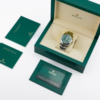 Rolex Oyster Perpetual 41 Green dial 124300 - Alternate view