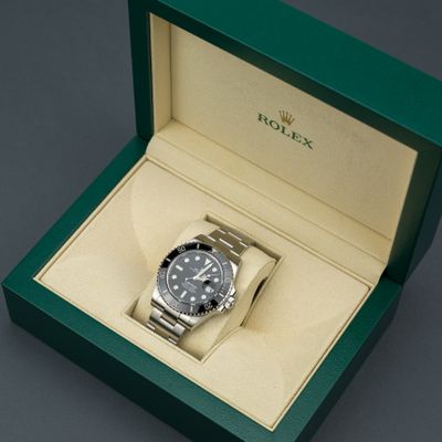 Rolex Submariner Date 41 126610LN - Alternate view