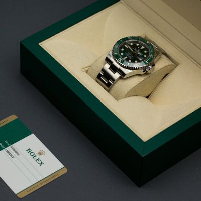 Rolex Submariner Date 'Hulk' 116610LV - Alternate view