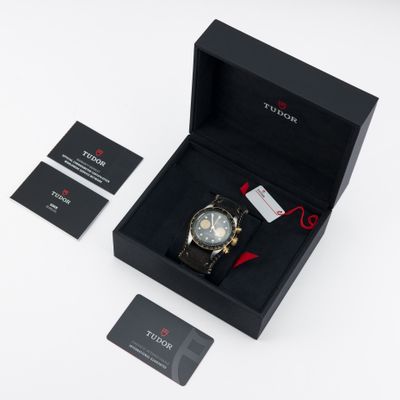 Tudor Black Bay Chrono M79363N-0002 - Alternate view