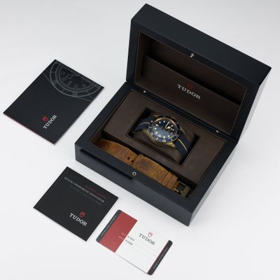 Tudor Heritage Black Bay Bronze Bucherer Blue edition 79250BB-0001 - Alternate view