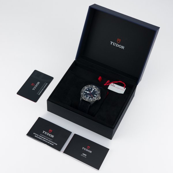Pelagos FXD Alinghi Red Bull Racing Edition - 25707KN - Image 2