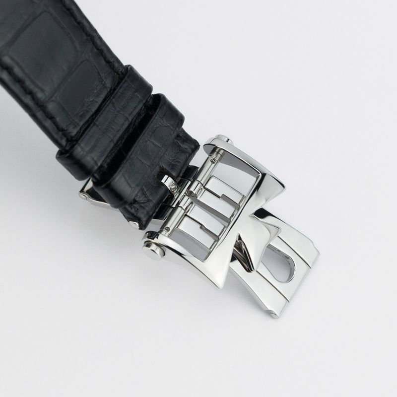 Watch clasp detail