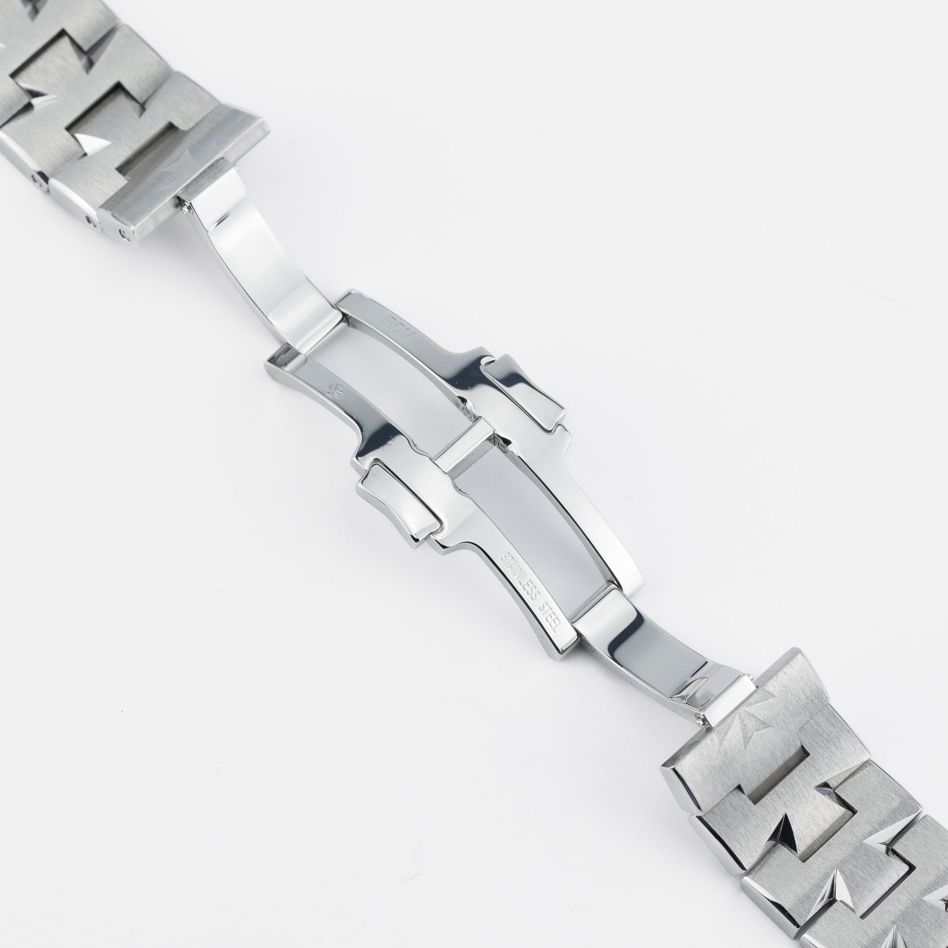 Overseas Chronograph - Image 9