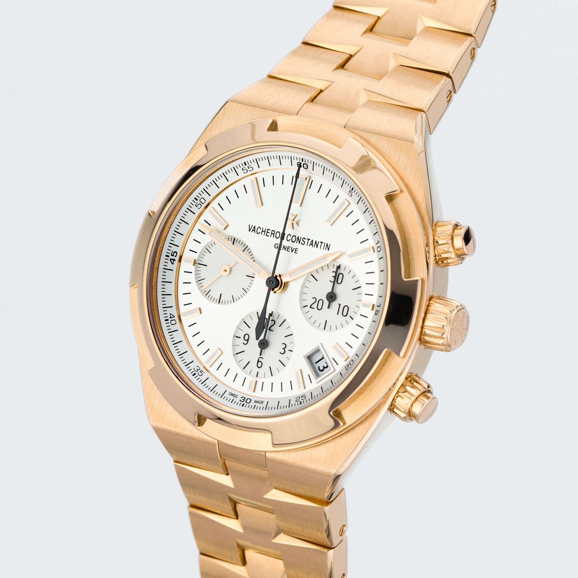 Overseas Chronograph - Full Rose Gold (on bracelet) - Image 3