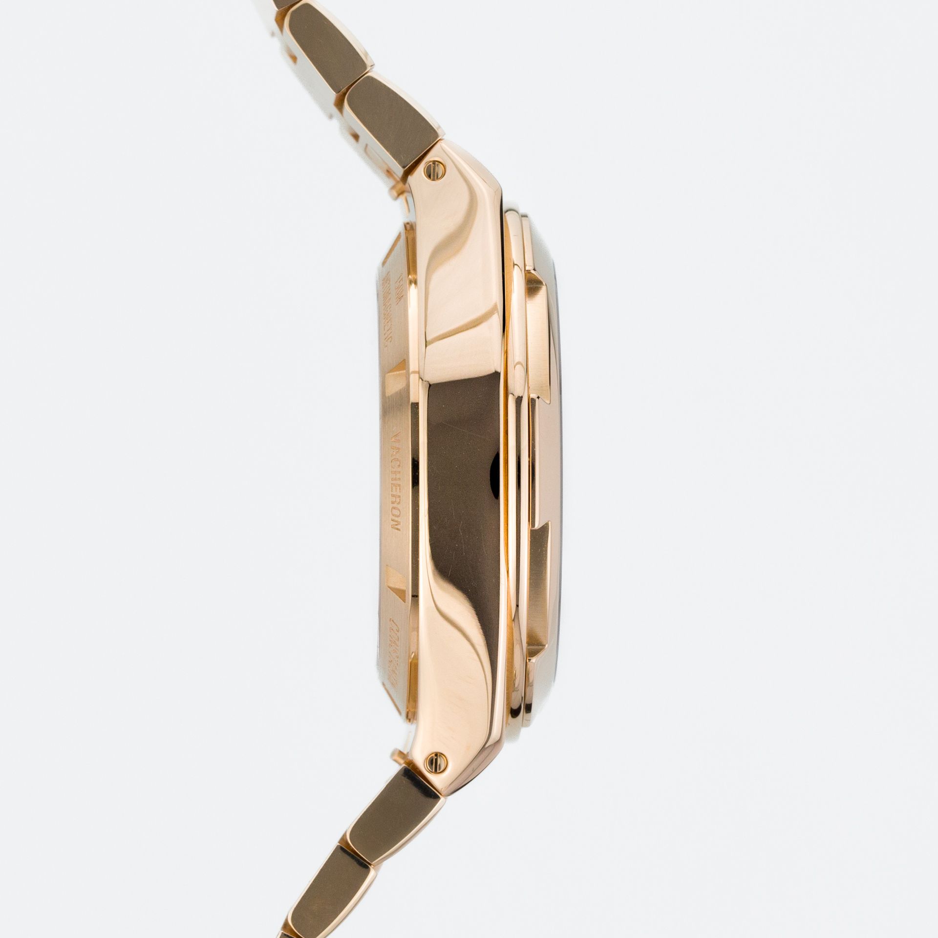 Overseas Chronograph - Full Rose Gold (on bracelet) - Image 7