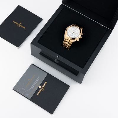 Vacheron Constantin Overseas Chronograph - Full Rose Gold (on bracelet) 5500V/000R-B074 - Alternate view